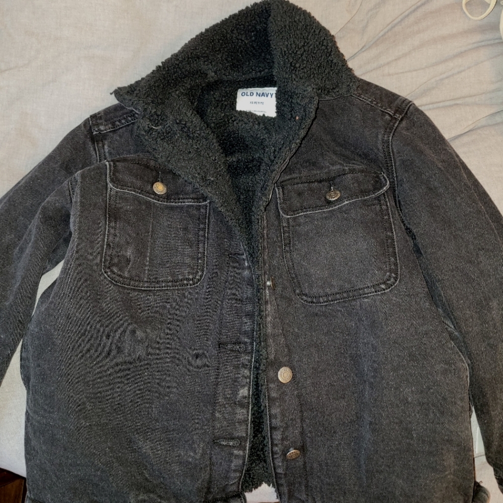 Old Navy sherpa lined denim jacket XSP